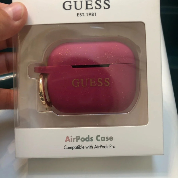 NIB GUESS AIRPOD PRO CASE - Picture 1 of 2